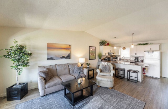 One Bedroom Harbor View Condo