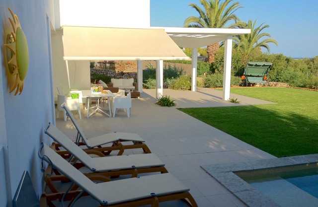 Casa uni-familiar jardín, Piscina, Garaje, 3 habitaciones con baño, Gran lujo