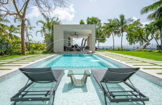 Onyx Villa - Stunning Beachfront Contemporary 5-bedroom villa on the West Coast of Barbados