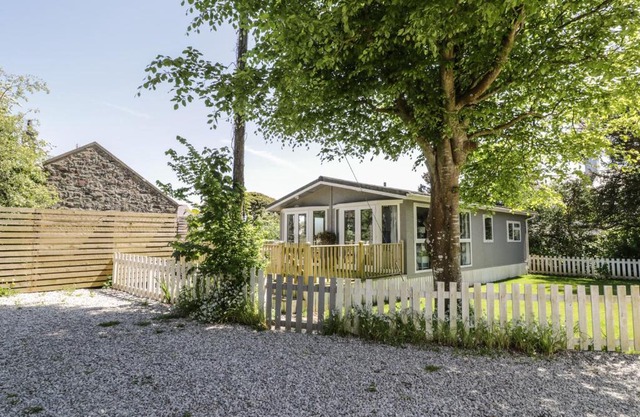 Orchard Lodge