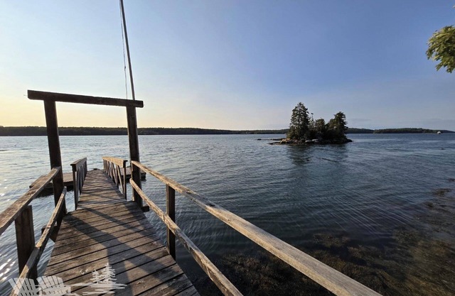 Osprey Oasis | Dog-Friendly | EV Charger | Nature Retreat