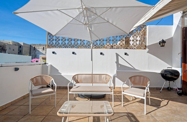 Otium Rentals Penthouse w 2 Terraces