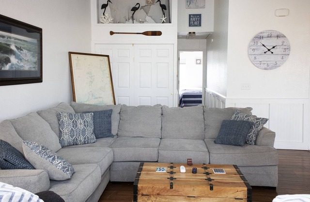 Our Lake Erie Getaway -A beautiful 2 bedroom condo