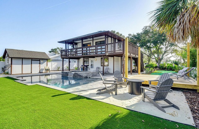Outdoor Oasis w/ Boat Slip & Spa in St Augustine!