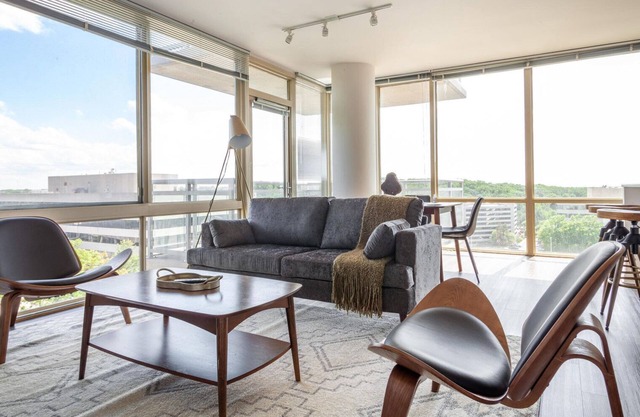 Outstanding Tysons Corner 2BR w/ Pool, Pet Salon & W/D, by Blueground