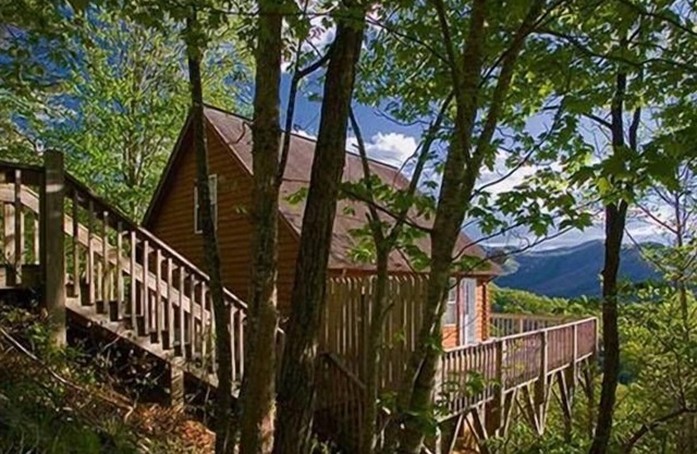 Over The Edge (cerca del Nantahala Outdoor Center) WiFi Hot Tub