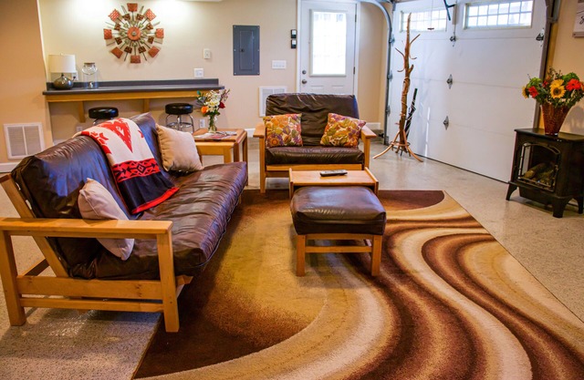 Owl's Perch at the Forest Edge - Weaverville Gem - 11 Miles to Downtown AVL