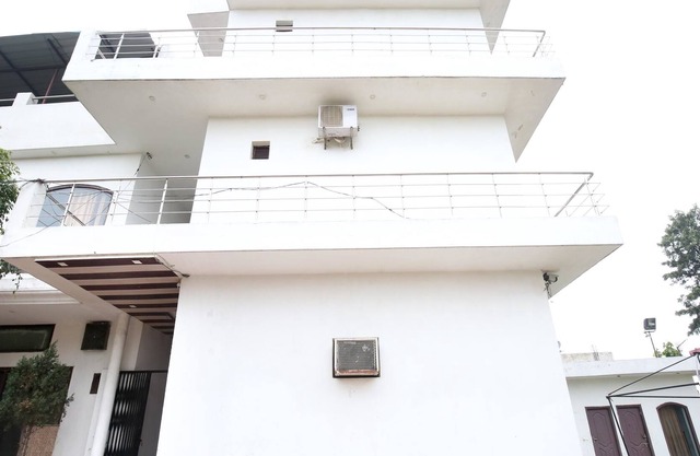 OYO 15996 Ma Resort