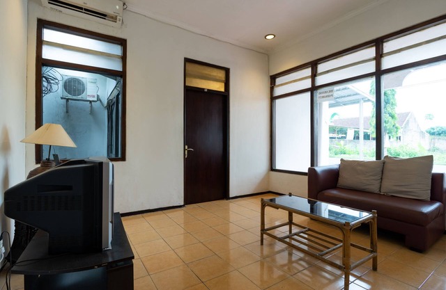 OYO 2454 Wanawiyata Homestay