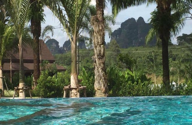 Palm Kiri Resort
