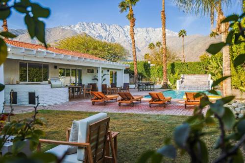 Palm Springs Villa for 12, Pool, Casita, Game Room