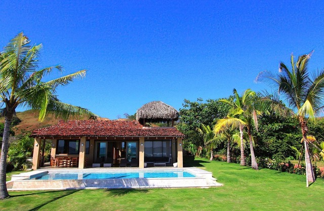 Pan031 - Villa de lujo frente al mar en Playa Venao, Panama
