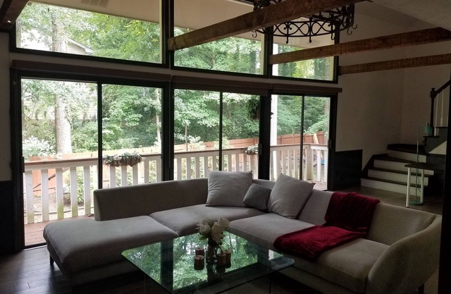 panoramic views, large hot tub / jacuzzi, cozy