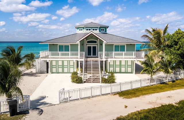 Paraíso encontrado en la playa en South Bimini, Oceanfront 3/3 House