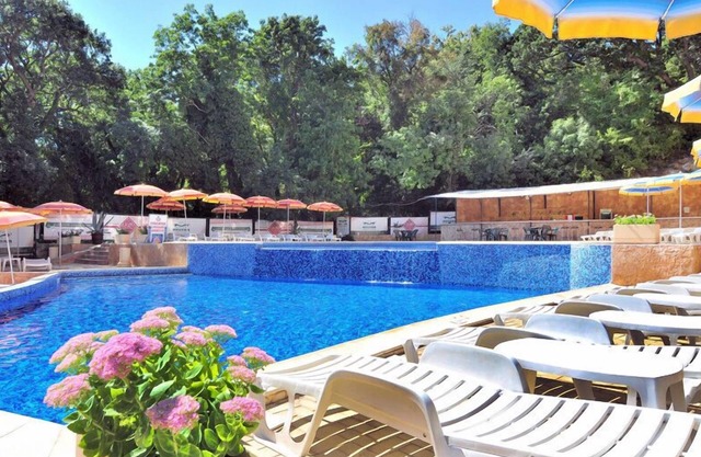 Paradise Green-Park Hotel