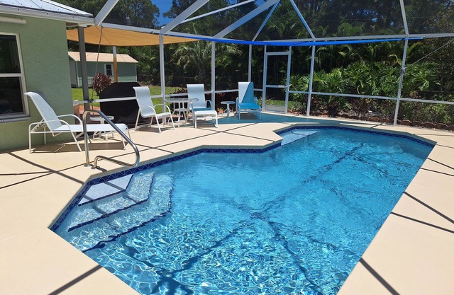 Hermosa y relajante piscina climatizada casa 3/2