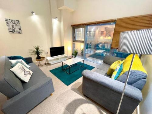 Paramount Apartment, Sleeps 5, Town Center Location, Free parking