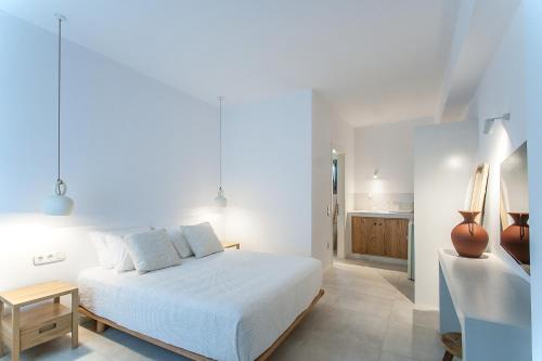 Paris Studios & Apartment