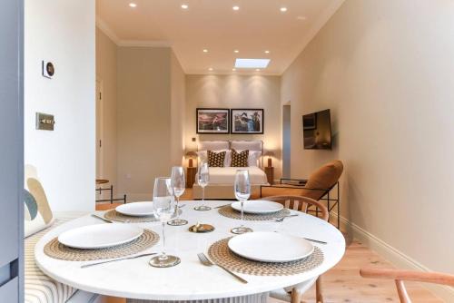Pass the Keys Chic central loft-style studio