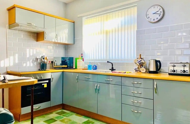 Pass the Keys | Comfortable townhouse a few miles from Durham City