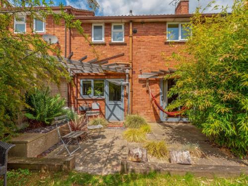 Pass the Keys Cosy Spacious Garden House