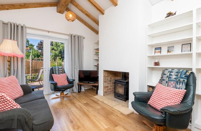 Pass the Keys Spacious family home with parking