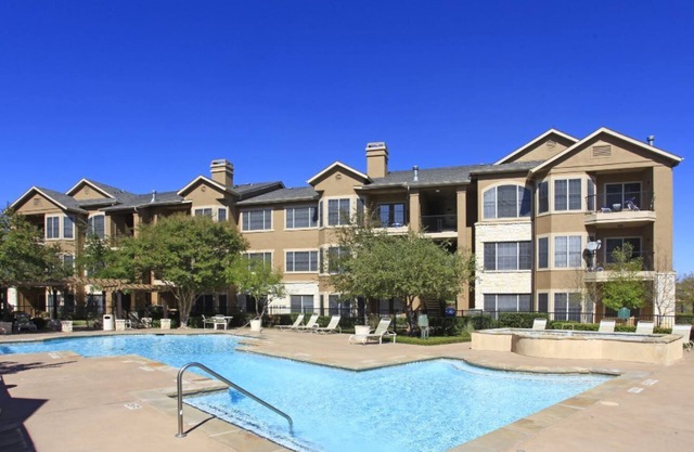 Peaceful 1BR King Suite | Pool, Parking + Gym D