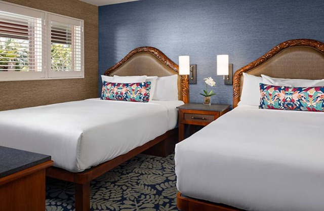 Peaceful Bayfront Queen Stay 2 units at Catamaran Resort & Spa