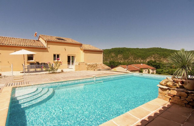 Tranquila villa en Calamane con piscina privada