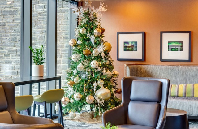 Peaks Hotel and Suites