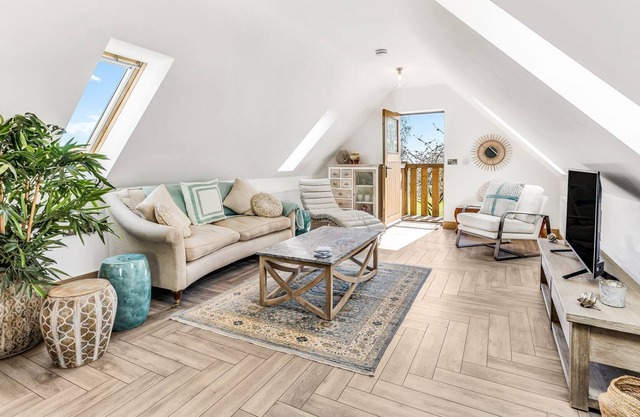 Pear Tree Loft - One Bed Luxury Retreat
