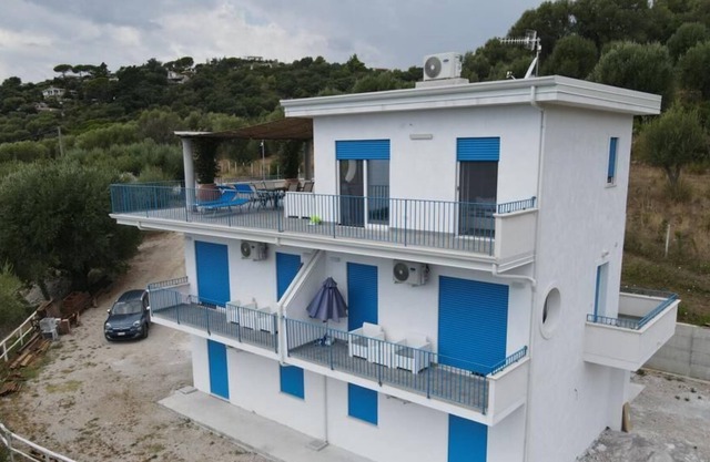 Casa Orione está a unos pasos del mar