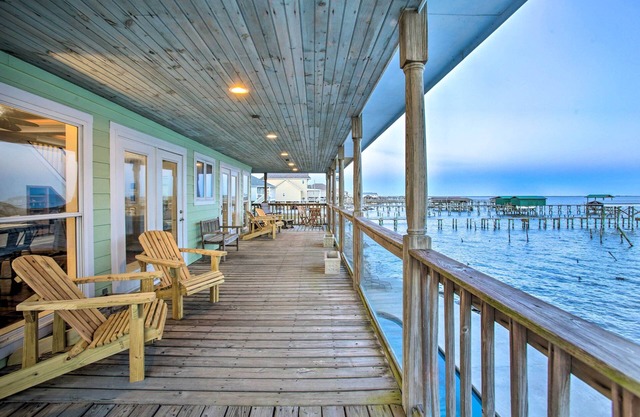 ‘Pelicans Perch’ - Waterfront Haven w/ Pool!