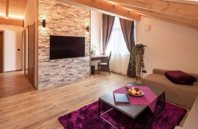 Penthouse, ÜB7, B.10 10PH - For Moments