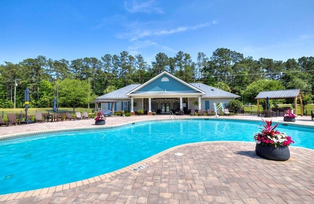 "Penthouse" on Lake Marion, SC at the Club Wyndham Resort Sleeps 8