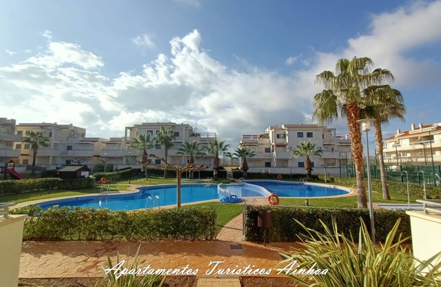 ATICO CON SOLARIUM PRIVADO PADEL WIFI PISCINA PARKING JARDIN