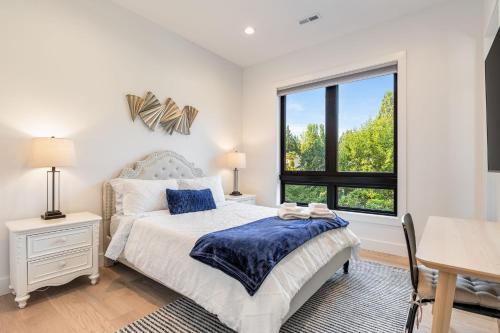 Perch - Private Room in Shared Home: Bellevue Splendor Elm Room