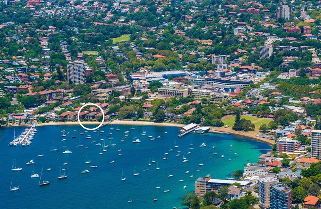 Encaramado en las tranquilas aguas del puerto deportivo de Double Bay y hospedado por Hotelesque