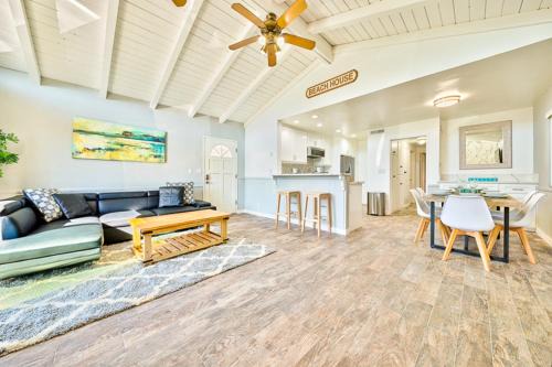 Perfect 3 Bedroom Home between the Bay and Beach