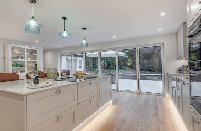 4 bedroom accommodation in Cromer