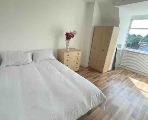 Perfect Rooms near Stratford!