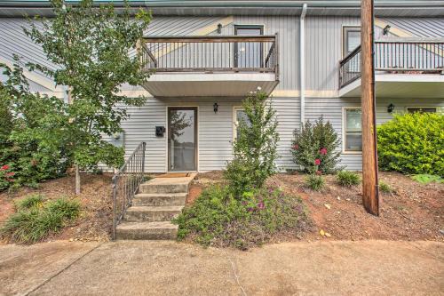 Pet-Friendly Gem 6 Mi to Downtown Greenville