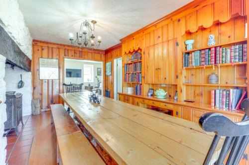 Pet Friendly Historic East Stroudsburg Manor