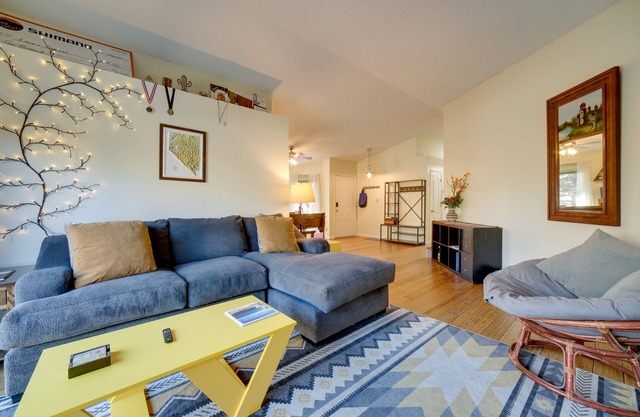 Pet-Friendly Home in Reno: Yard + Mountain Views
