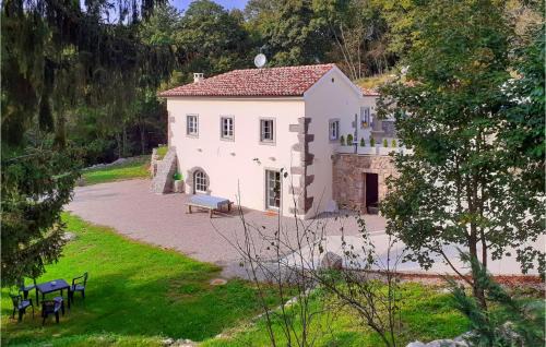 Pet Friendly Home In Zvoneca With Wifi