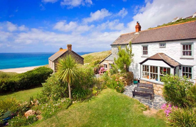 Petra, Beach Cottage, Great Sea Views, Garden