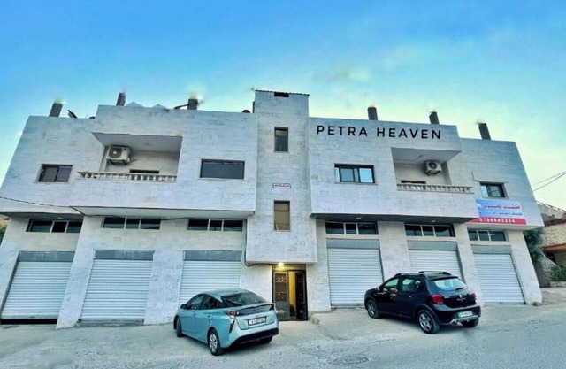 Petra Heaven Boutique - Superior King Room with Balcony
