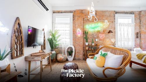 Pickle Factory - Neon Lights Studio