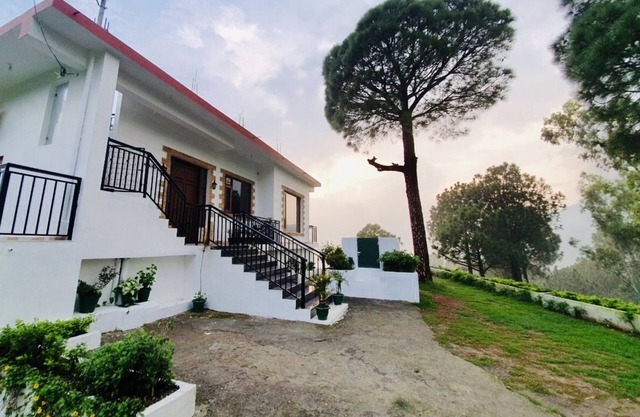 PINEVILLE CASA KASAULI