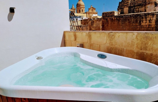 Pjazza Suites Boutique Hotel